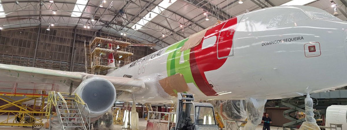 Akzonobel Flugzeugbeschichtung reduziertes Flugzeuggewicht