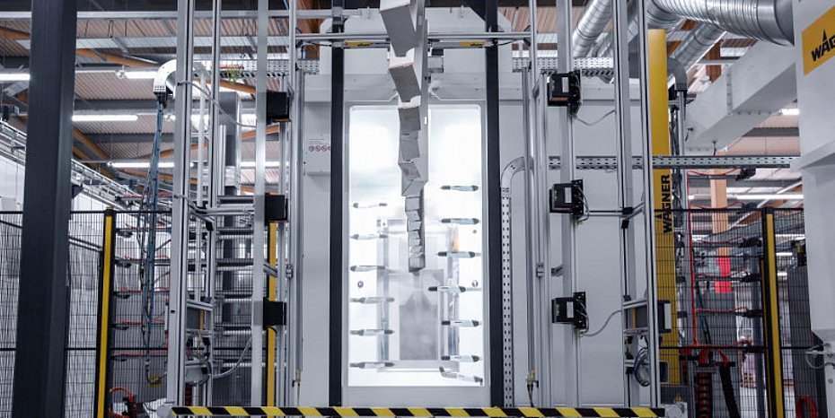 Neue Pulverbeschichtungsanlage Blechbauteile