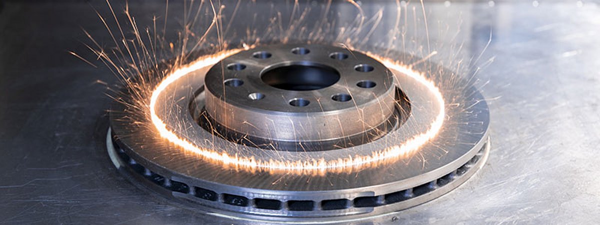 Sandstrahlen mit Licht Fraunhofer IWS