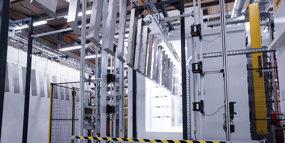 Neue Pulverbeschichtungsanlage Blechbauteile