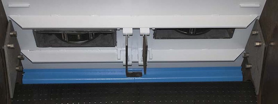 Chargenstrahlanlage für die Beschichtungsvorbehandlung