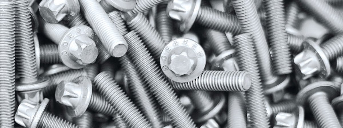 Dörken PFAS-freies Zinklamellensystem Topcoat