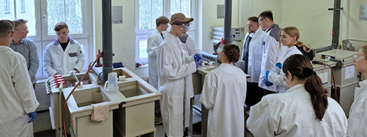 Chemie-Leistungskurs Oberflächentechnik Galvanotechnik Ausbildung