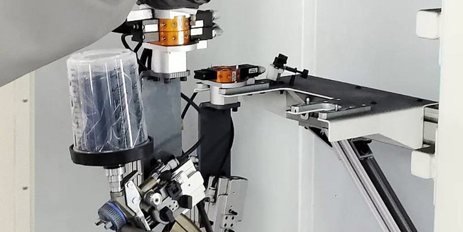 KI-gestützte Roboterlackierung