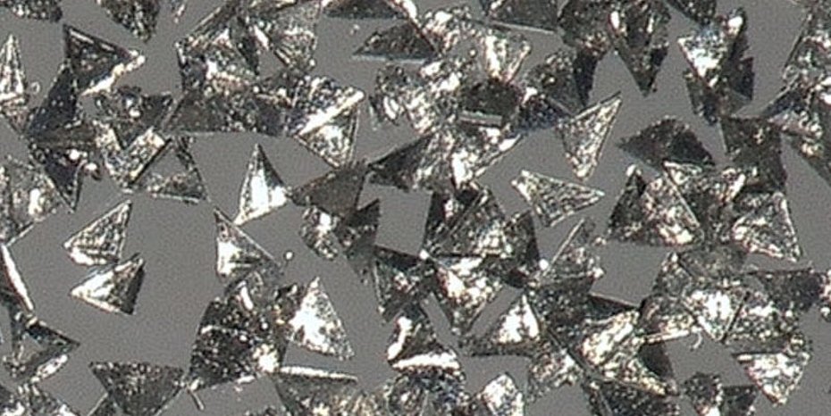 Kunststoffoberflächen Metalleffekt fließlinienlos Pigmente