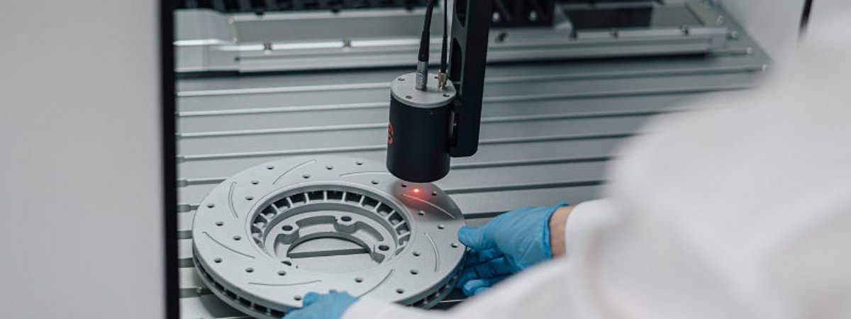 Precitec Optronik Schichtdickenmessung Laser