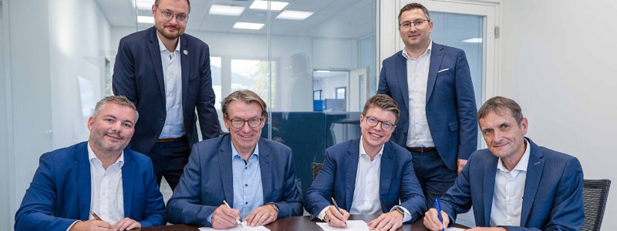 SurFunction Precitec Partnerschaft Metaoberflächen