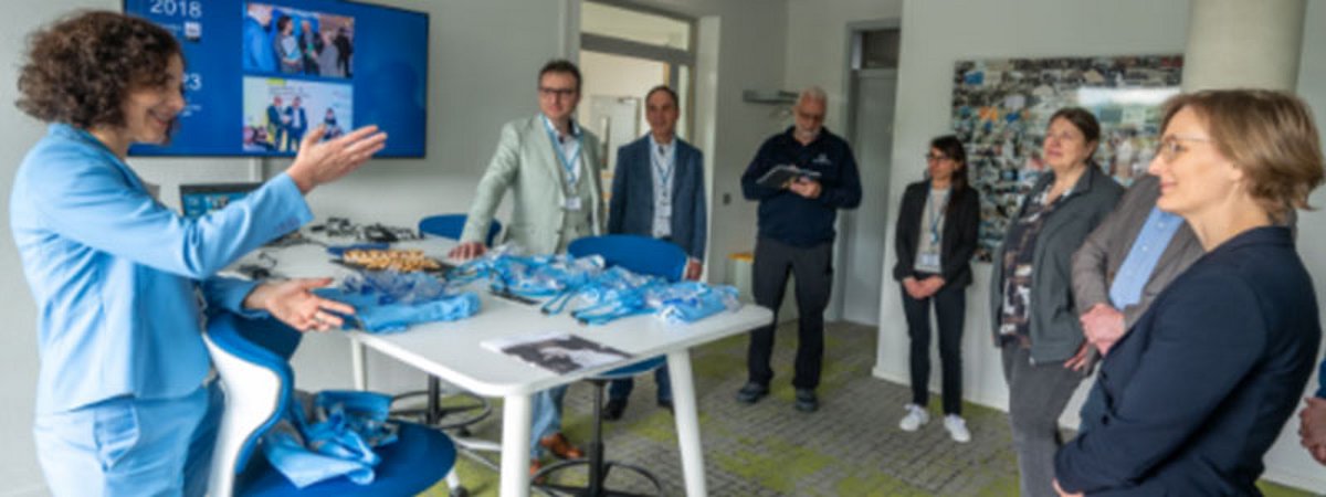 Max Schlötter Galvanik Besuch Staatssektretärin