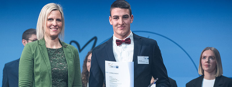 bester Oberflächenbeschichter Deutschlands Umicore Azubi Auszeichnung