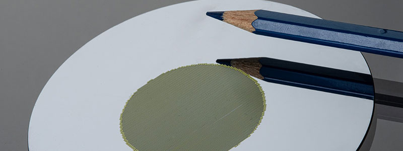 Schwerpunkt liegt auf der Strukturierung optischer und funktionaler Oberflächen
